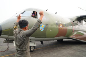 TNI dan BMKG Kerahkan CN-295 serta Tiga Cassa untuk Tekan Karhutla
