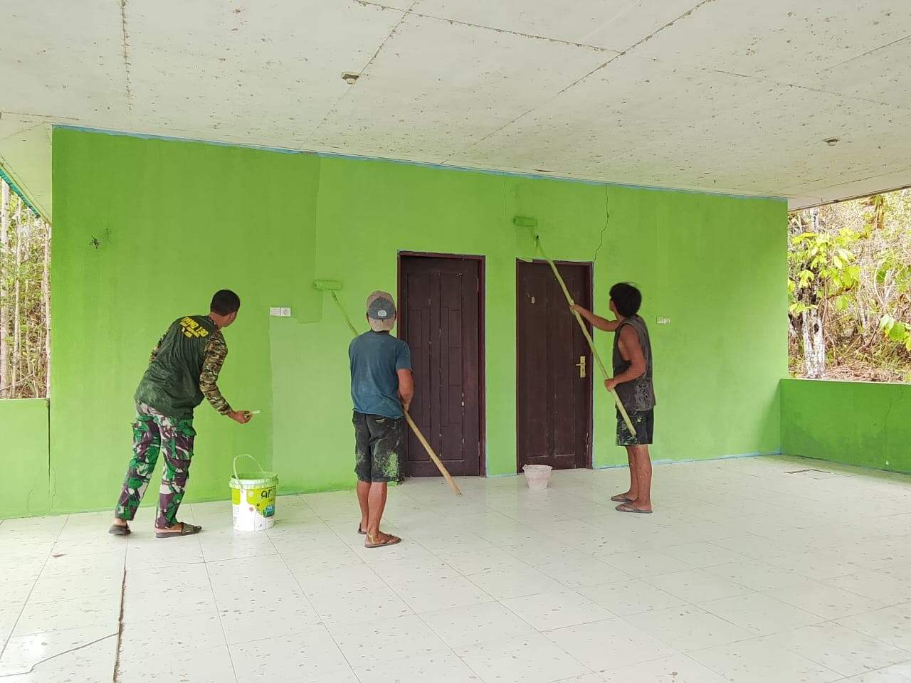 Balai Kampung Yamboi Dibangun dengan Gotong Royong, Apa Dampaknya bagi Warga?