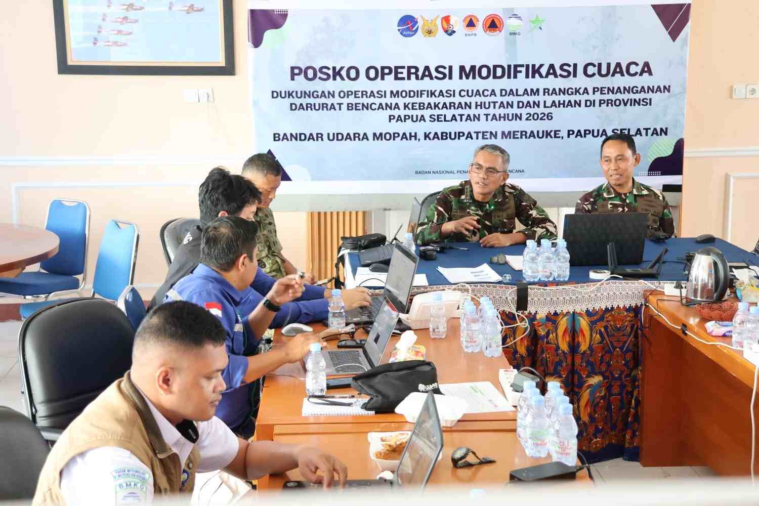 TNI Kerahkan Cessna untuk Operasi Modifikasi Cuaca di Papua Selatan 1 TNI Kerahkan Cessna untuk Operasi Modifikasi Cuaca di Papua Selatan