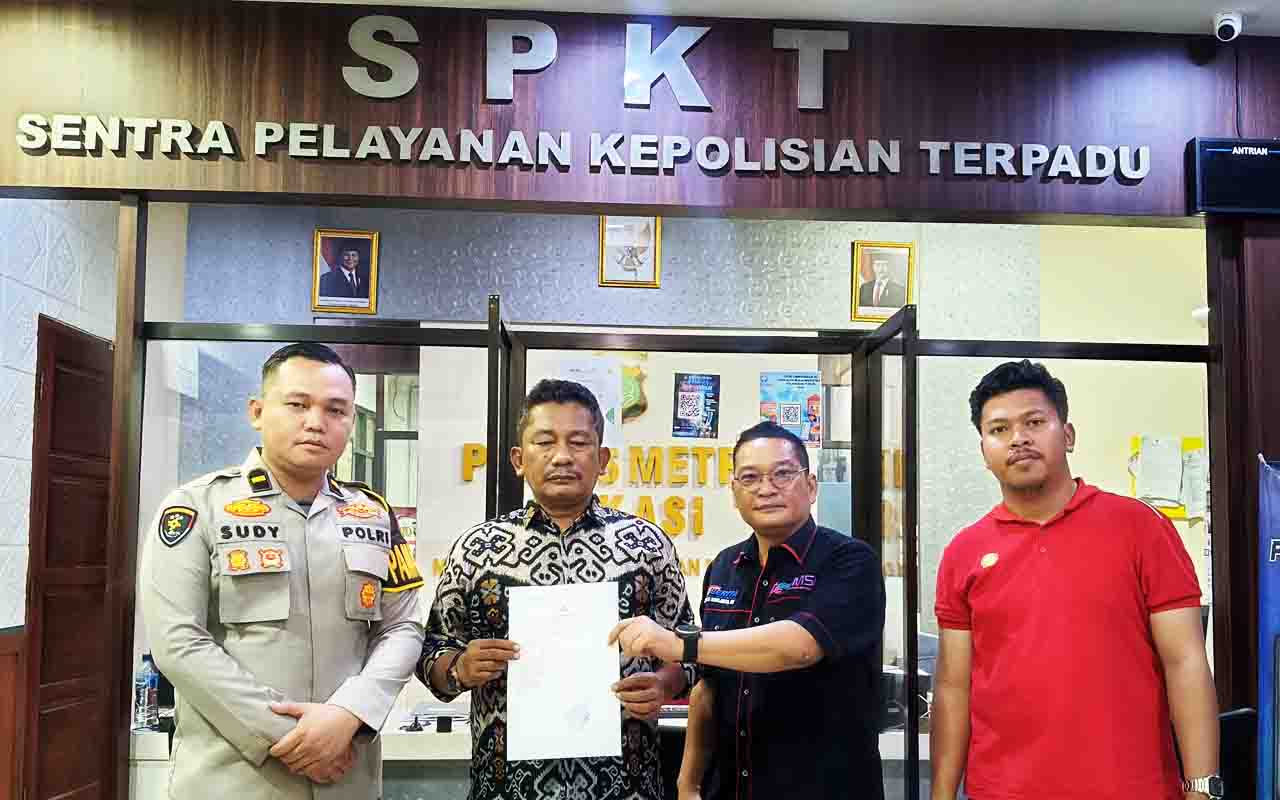 Hina dan Usir Wartawan, Kadis LH Kabupaten Bekasi Dilaporkan ke Polisi 1 Hina dan Usir Wartawan, Kadis LH Kabupaten Bekasi Dilaporkan ke Polisi