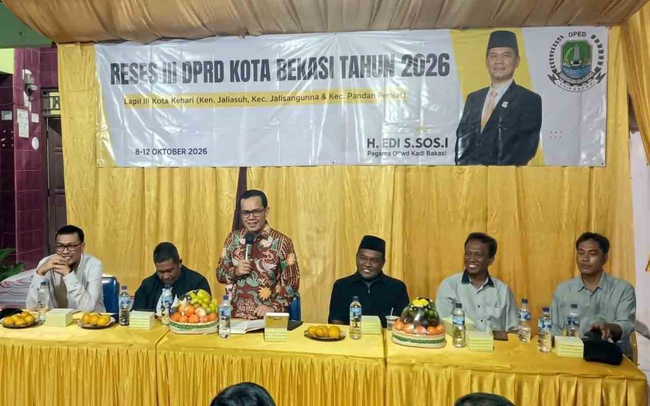 Infrastruktur Dikeluhkan Warga Jatirangga, Edi Dorong Aspirasi Masuk Prioritas Pembangunan 1 Infrastruktur Dikeluhkan Warga Jatirangga, Edi Dorong Aspirasi Masuk Prioritas Pembangunan
