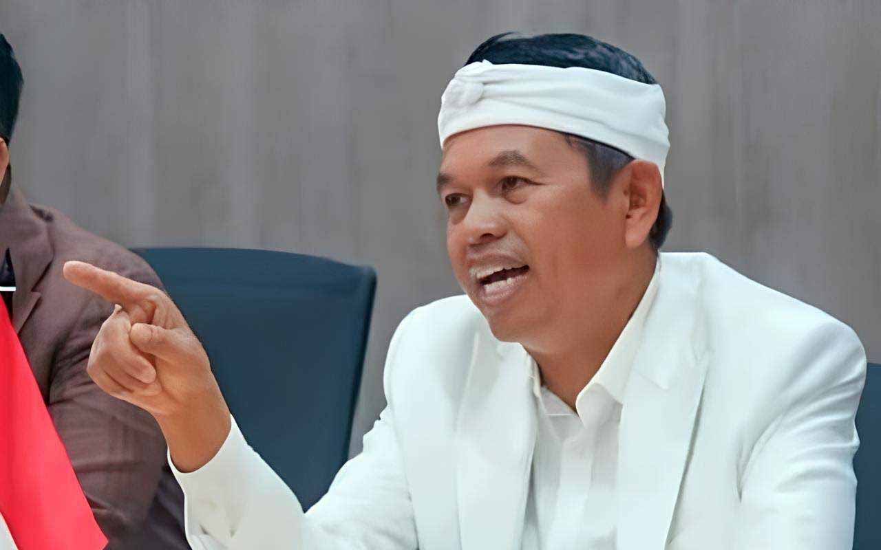 Soal Jalan Rusak, Dedi Mulyadi: Jangan Salahkan Gubernur untuk Urusan Bupati 1 Soal Jalan Rusak, Dedi Mulyadi: Jangan Salahkan Gubernur untuk Urusan Bupati