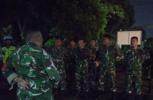 Koramil 03 Pasar Rebo-Ciracas Intensifkan Patroli Malam di Jakarta Timur