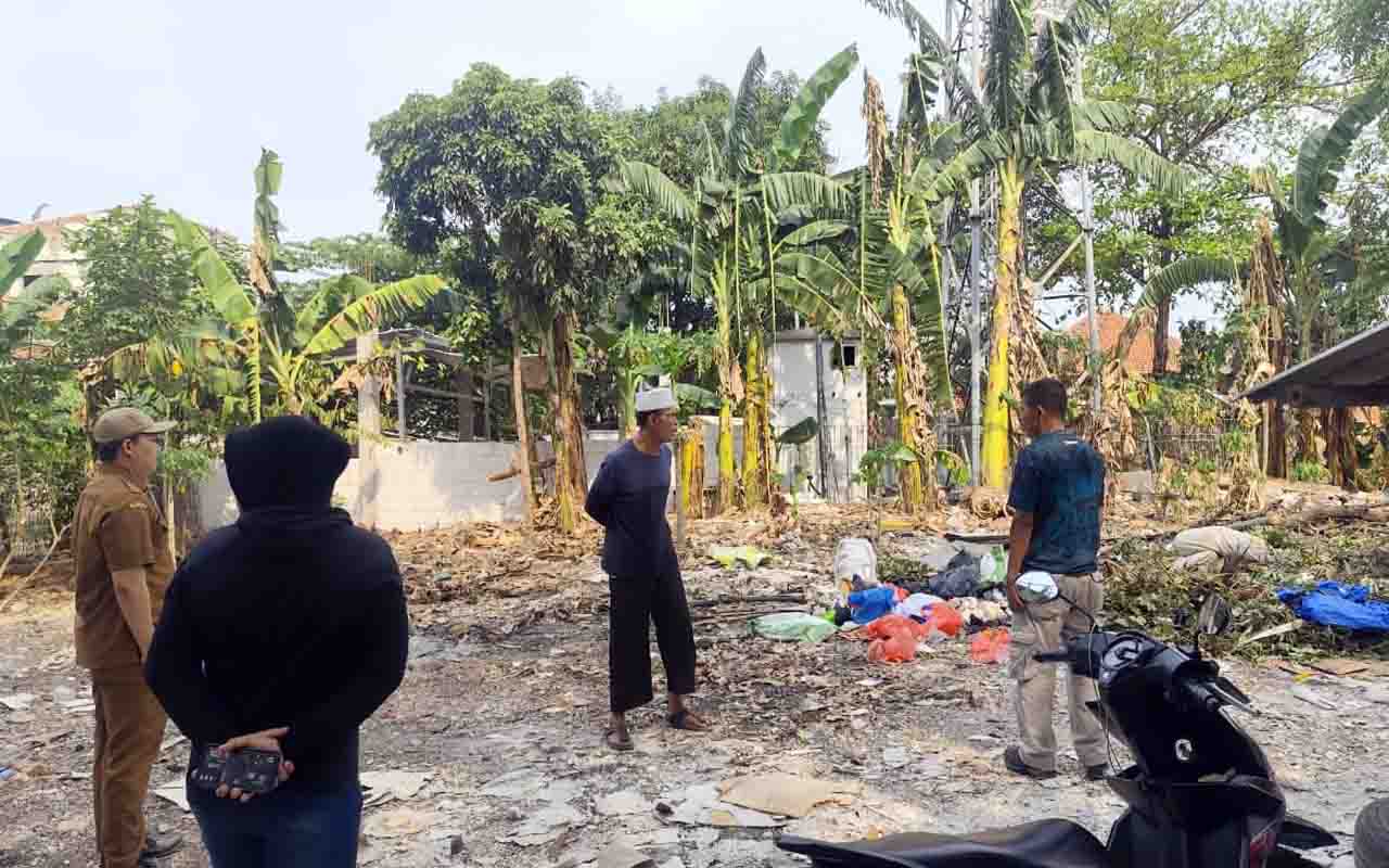 Teguran Tak Mempan? Sampah di Jakasetia Malah Dibakar Tiap Malam 1 Teguran Tak Mempan? Sampah di Jakasetia Malah Dibakar Tiap Malam
